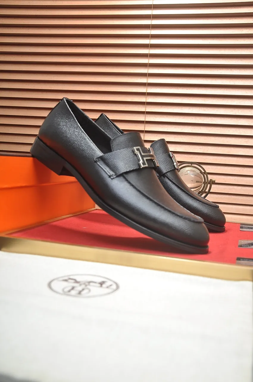 Men's shoes💰520💶[HERMES] (cowhide lining)🍀Italian top luxury🍀He does not pursue novel styles and gorgeous colors, but attracts the favor of successful men with his flawless, elegant and classic style. Formal leather shoes This very comfortable, simple and stable style allows you to easily match any style! The pattern is absolutely 1:1 refined from the original case, and we strive for excellence in materials, imported cowhide + cowhide lining💪💪💪extraordinary texture👍! .Code number: 38-45 (45 customized)
